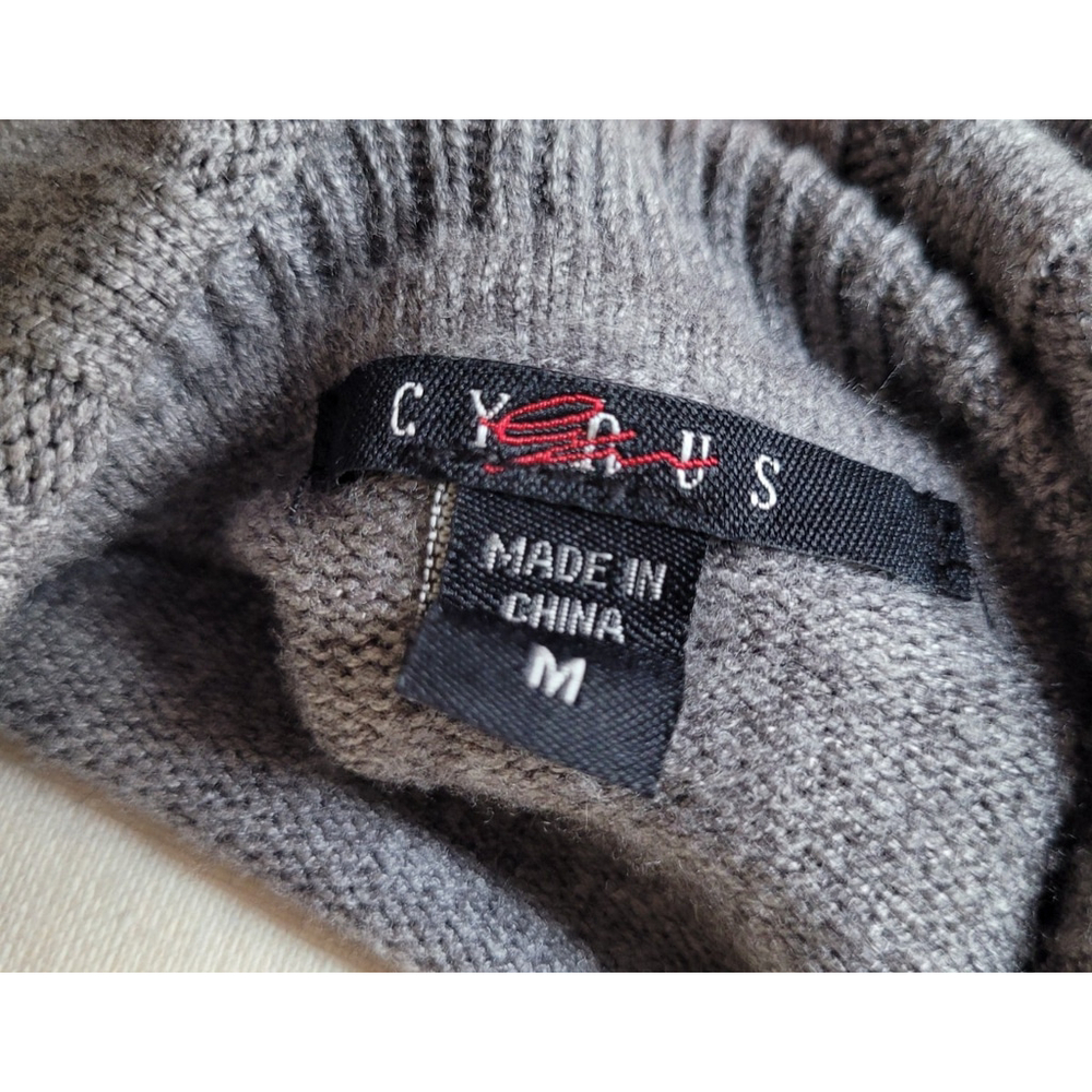 Soft Cozy Cyrus brand cowl Neck Sweater Long Sleeved M - Picture 10 of 10